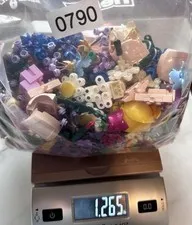 LEGO Botanical Flower Parts Lot 1.26 LB Petals Blossoms Leaves Floral Bulk