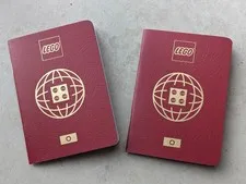 GREAT CONDITION LEGO STORE PASSPORT BUNDLE OF 2