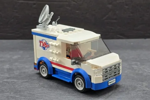 LEGO City: Donut Shop Opening (60233) Retired Set News Reporter Van Only
