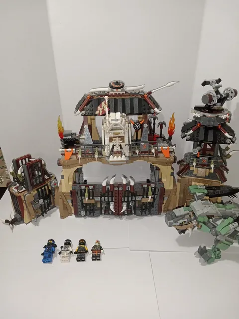 LEGO NINJAGO Dragon Pit 70655 INCOMPLETE READ!!!