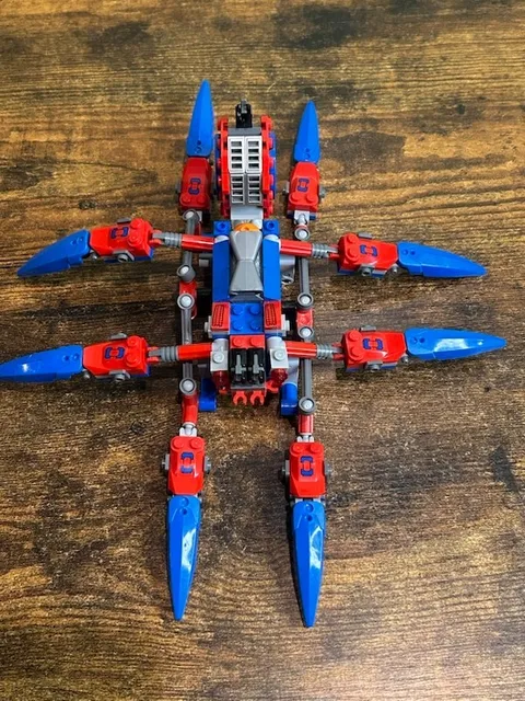 LEGO Super Heroes: Spider-Man's Spider Crawler (76114) Incomplete Read