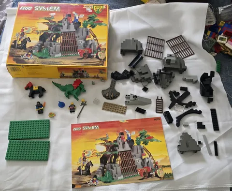 LEGO Dark Dragon's Den Set # 6076 Not Complete 