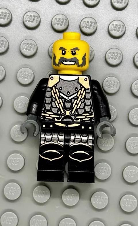 Lego Dragon Knight Minifigure Scale Mail Chains cas468 Castle 7952 CMF
