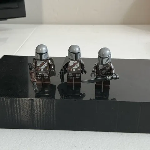 Three Lego The Mandalorian sw1135 Mando Cape Star Wars Minifigures