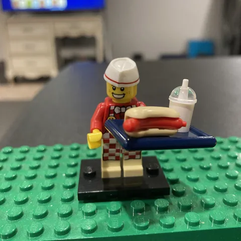 Lego Hot Dog Vendor Minifigure Collectible Series 17 71018 CMF Lot Rare Retired 