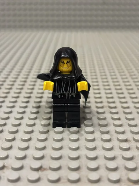 Vintage LEGO Star Wars Episode 4/5/6 Emperor Palpatine Minifigure (sw0041)