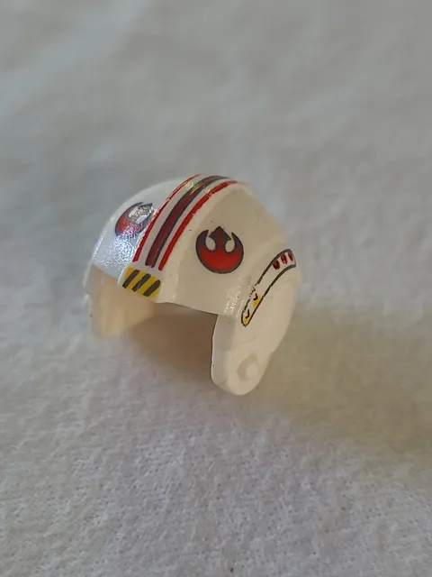 LEGO Star Wars Rebel Pilot Helmet Red Logo Emblem Signet YELLOW Stripes Printed