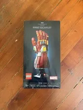 LEGO Super Heroes: Nano Gauntlet (76223) Damaged Box