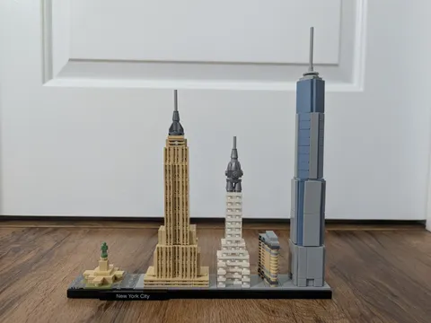 LEGO Architecture New York City Skyline #21028 - Retired - Five NYC Landmarks