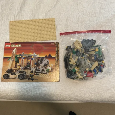 LEGO Adventurers 5958 Mummy's Tomb Egypt 1998 Complete