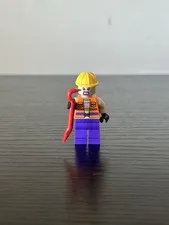 LEGO DC Super Heroes Joker's Goon Construction Henchman Minifigure 76013 Sh0093