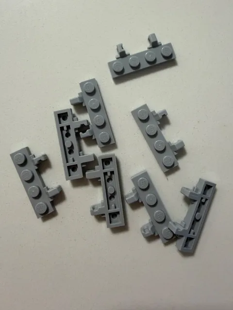 LEGO 44568 Light Bluish Gray Hinge Plate 1 x 4 Locking Dual 1 Fingers (x1)