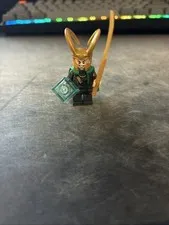 Lego Marvel Super Heroes Loki w/Cape Minifigure 76290