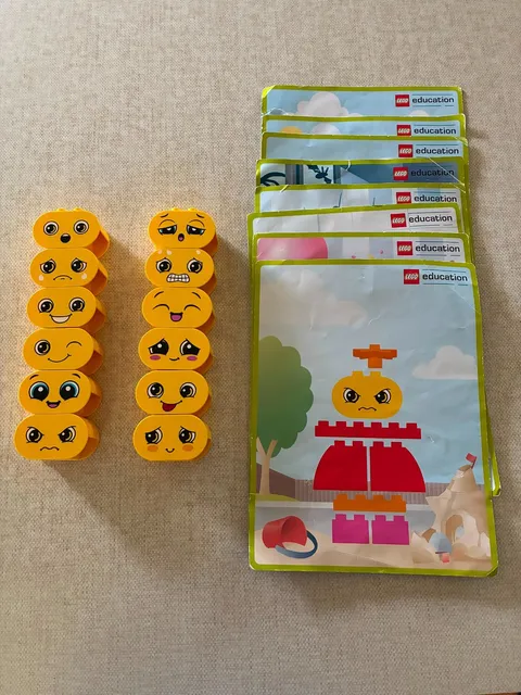 Lot of Lego Duplo Education Emotions Feelings Head Faces Block Set Therapy