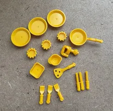 LEGO Friends Yellow Dishes Complete Set 17 Pieces Kitchen Accessories Utensils