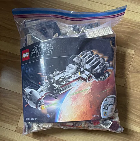 LEGO Star Wars 75244 Tantive IV 99% complete w/instructions