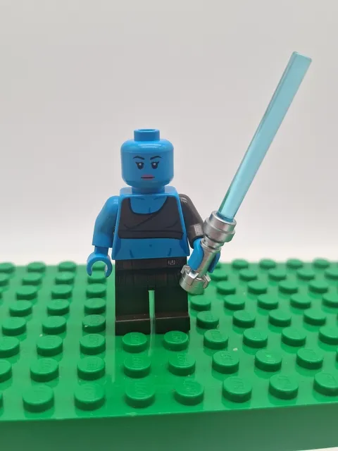 LEGO Starwars Aayla Secura Minifigure sw0833 ~ Incomplete 