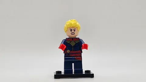 LEGO authentic Captain Marvel sh0226 Marvel Avengers 76049 Thanos blonde hair