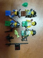 5 Lego Pirates, Accessories, and a Lego Crocodile 🐊
