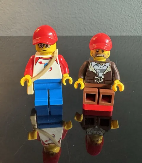 LEGO Mountain Crook Lined Jacket 60175 & Seat Space Shirt w Bag 61976 Minifigure