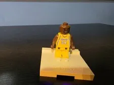 LEGO 2003 Shaquille O'Neal NBA Minifigure Lakers #34 Yellow Jersey w/stand