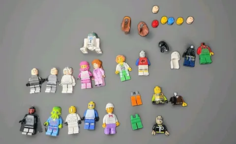 Genuine LEGO Minifigure Parts Lot Star Wars Marvel CMF Alien Clone Trooper Mixed