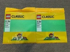 LEGO CLASSIC: 2 Blue Baseplates (10714) and 2 Green (10700) Lot of 4 32x32 studs