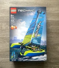 LEGO Technic Catamaran 42105 404 Pieces SEALED