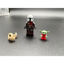 LEGO Star Wars Mandalorian sw1165 and Grogu sw1166 Holiday Minifigures 75307
