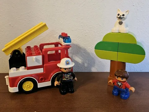Retired 2019 LEGO Duplo 10901 Fire Truck-100% Complete without box or manual-Use