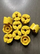 LEGO 3941 Yellow Brick, Round 2 x 2 with Axle Hole - 10 pieces