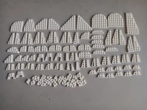 LEGO BULK LOT 124 WHITE WEDGE WING & ROUND PLATES  8X3 6X3 4X2 3X2 8X8 2X4 2X4