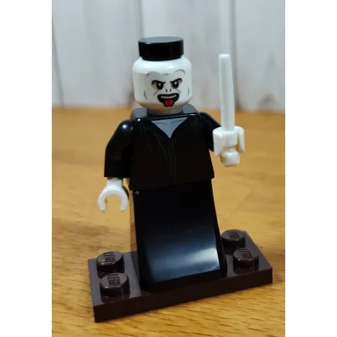 LEGO Harry Potter 2022 Advent Calendar Day 12 - Lord Voldemort Minifigure