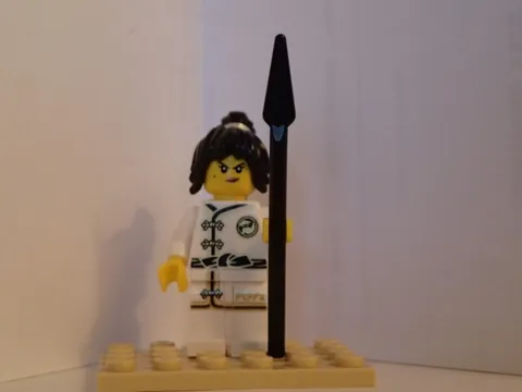 LEGO NINJAGO-Nya Minifigure w/Black Spear (no katanas)-SET 71019 MOVIE