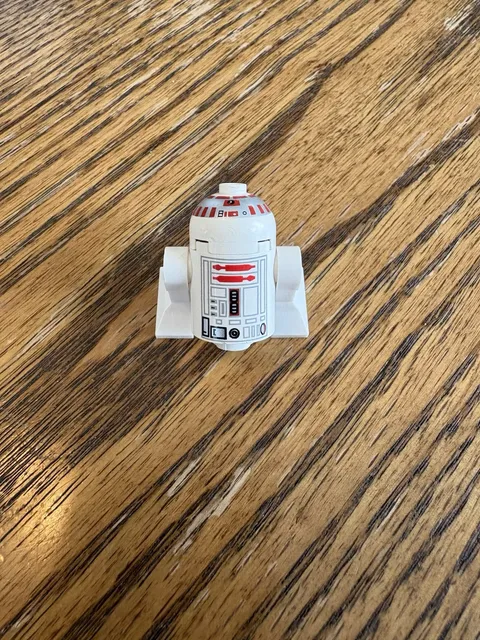 LEGO Star Wars R5-D4 Minifigure Red Droid Astromech sw0142 Vintage Y-Wing 7658