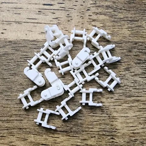LEGO White Technic, Link Chain. QTY 20. Part No. 3711. 