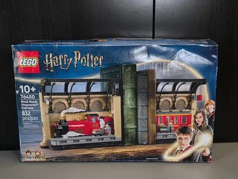 Lego Harry Potter 76450 Book Nook: Hogwarts Express, 832 Pcs, Age 10+ Sealed