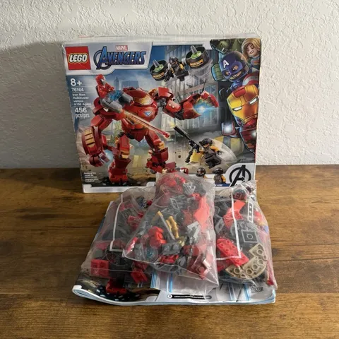 LEGO Marvel 76164 Iron Man Hulkbuster versus A.I.M. Agent - 99.78% Complete