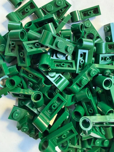 LEGO - NEW-#3172-DARK GREEN-PLATE MODIFIED 1 X 2 W/ PIN HOLE END-10 PIECES