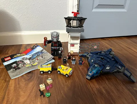 LEGO Marvel Super Heroes Airport Battle 76051