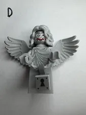 new LEGO female Statue with wings Minifig from Arkham Asylum set 76300