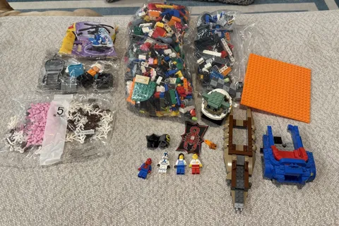 LEGO 4 lbs Pounds Random Parts Pieces Bulk Lot