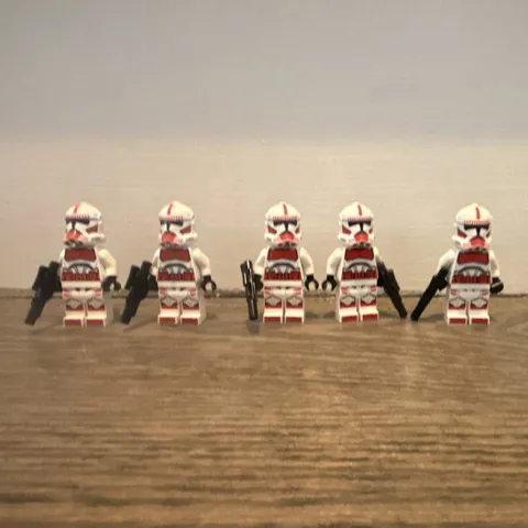 LEGO Star Wars Clone Trooper Minifigure Lot of 5 w/ Helmets & Blasters