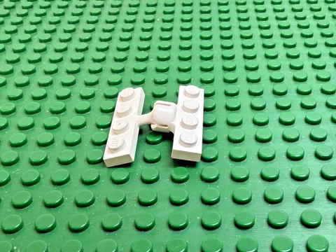 1997 LEGO White Plate 1x4 w/Tow Ball & Socket 4 Slots Short 6486 #3183c 3184