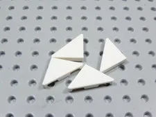LEGO Lot of 4 White 2x2 Smooth Cut Corner Tiles Plates BH