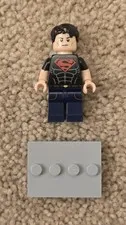 LEGO DC Super Heroes SUPERBOY Minifigure 5004076 Target Exclusive + Stand