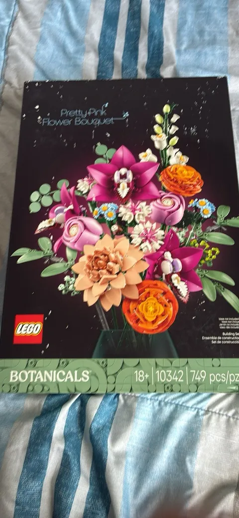 LEGO Pretty Pink Flower Bouquet 10342 Botanicals 749pcs Complete Set 18+