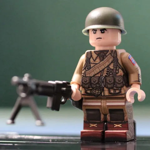 LEGO Minifig Co. Custom WW2 US 82nd Airborne Soldier With BrickArms