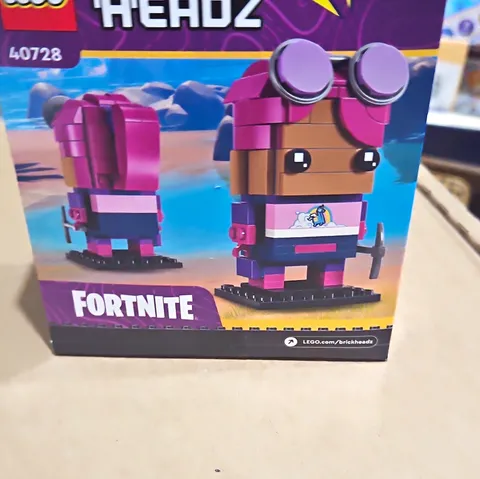 LEGO BrickHeadz Fortnite Brite Bomber 40728 151 pcs 10+ Limited Edition Box