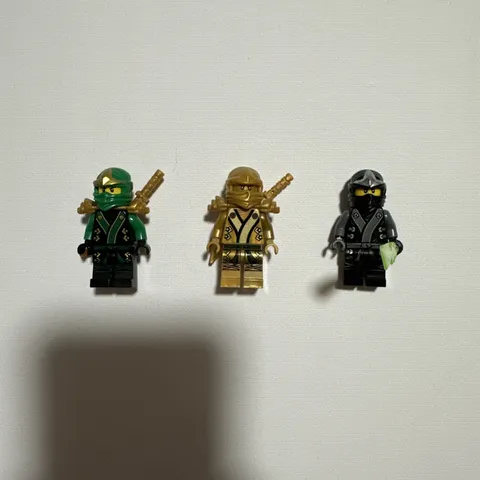 Lego Ninjago Final Battle Minifigures Lloyd, Golden Lloyd, Cole -All parts shown